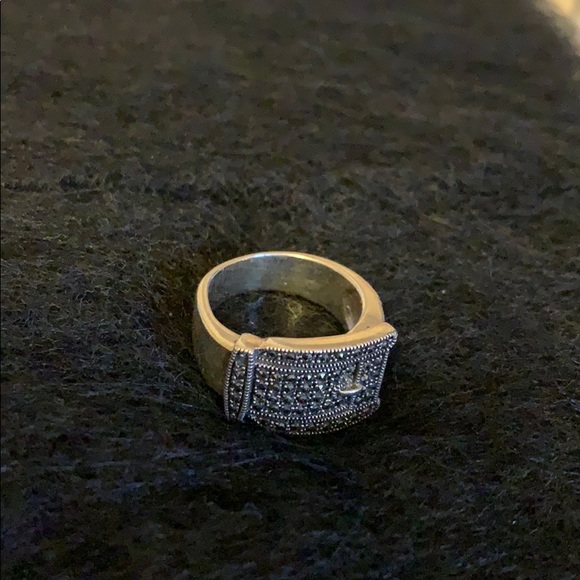 Ring - Picture 3 of 3
